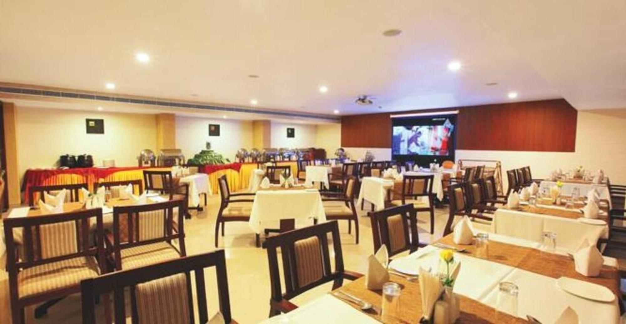 山园酒店 Pathanāmthitta 外观 照片